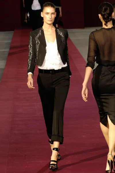 Look 30